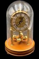 Auktion 368<br>Jahresuhr "Hermle" Quartz, Kunststoff-Sturz, H-22 cm