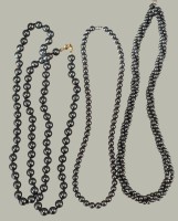 Auktion 368<br>3x Halsketten mit unterschiedlich grossen H&auml;matid-Perlen