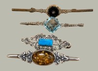 Auktion 368<br>4x Nadeln, 2x Silber, Bernstein und T&uuml;rkis, zus. 12,8 gr., und 2x Double