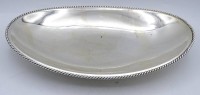 Auktion 368 / Los 11039 <br>Ovale Schale, versilbert, Alters und Gebrauchsspuren, 28x17cm