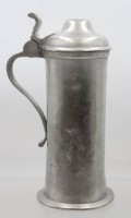 Auktion 368<br>hoher Zinnkrug, Deckel monogrammiert und datiert 1841, Altersspuren, ca. H-28cm