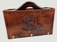 Auktion 368<br>Papierbeh&auml;lter, Leder/Holz, Peru, H-17 cm, 21x9 cm