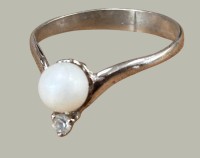 Auktion 368<br>Silberring-925- mit weisser Perle, RG 55, 2,8 gr