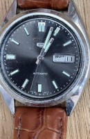 Auktion 368<br>mechan. HAU "Seiko 5" automatic, Lederband, Werk l&auml;uft