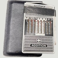 Auktion 368<br>manueller Taschenrechner  Duplex"Addiator", wohl 20/30-er Jahre in H&uuml;lle