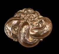 Auktion 369<br>Biedermeier-Schaumgoldbrosche bzw. Anh&auml;nger, Tragespuren, 4,2x3,5 cm