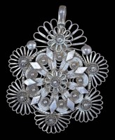 Auktion 369<br>gr. Filigran Silber-Anh&auml;nger, ca. 5x4 cm, undeutlich gepunzt, 8,3gr