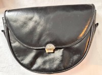 Auktion 369 / Los 13002 <br>vintage schwarze Damenhandtasche von "Aigner", 20x29 cm