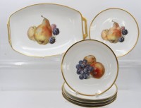 Auktion 369 / Los 8060 <br>Obstset, Schale und 6 Teller, Thomas Bavaria, Fr&uuml;chtedekore, Schale ca. H-6,5cm B-32cm, Teller D-19cm