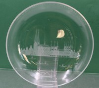 Auktion 369 / Los 10012 <br>Schale mit Ansicht L&uuml;beck, beschriftet"DER STADT PR&Auml;SIDENT DER HANSESTADT L&Uuml;BECK", ca. H-4,5cm D-28cm