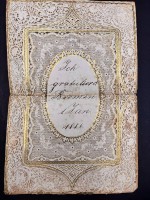 Auktion 369<br>Neujahrs Gl&uuml;ckw&uuml;nsche, 1x 1886 handschriftlich und 3 Postkarten, 30-40 er Jahre, 1x gestickt