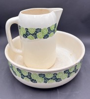 Auktion 369 / Los 9028 <br>Waschgeschirr, Krug und Kumme, beide mit kl. Bestossungen etc., "Vordamm"Krug mit kurzen Altriss, H-24 cm, D-34 cm