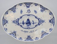 Auktion 369<br>Servierplatte, De Koninklijke Porceleyne Fles, Delft, ca. 36 x 25,5cm