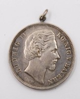 Auktion 369 / Los 6035 <br>M&uuml;nzanh&auml;nger, K&ouml;nigreich Bayern, die K&ouml;nig Ludwig II, 5 Mark, 1876, Oese angel&ouml;tet, D-3,8cm