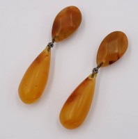 Auktion 369<br>Paar Ohrclipse, Bakelit, &auml;lter, ca. L-7,5cm