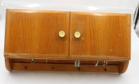 Auktion 372<br>kl. Bad-H&auml;ngeschrank, 30/40er Jahre, Altersspuren, ca. 25 x 70 x 12,5cm