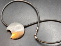 Auktion 369<br>Kautschukband mit gr. Silber-925- Flyer, Kronenmarke, Silber ca. 8,5 gr.