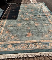 Auktion 369<br>grosser China-Teppich, hellblaugrundig, 273x375 cm, ca. 35 kg