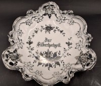 Auktion 369<br>gr. Silberhochzeits-Prunkschale, H-6,5 cm, D-31 cm