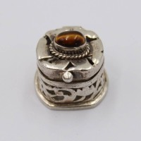 Auktion 369<br>Pillendose, 925er Silber, Deckel mit Tigerauge, 7,1gr., H-1,8cm