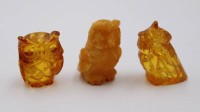 Auktion 369<br>3x kl. Eulen, wohl Bernstein, ca. H-2,5cm