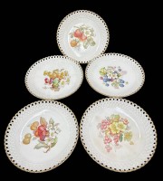 Auktion 369 / Los 9068 <br>5x div. Obstteller "Max Roesler" mit Lochrand, D-19 cm