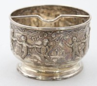 Auktion 369<br>800er Zuckerschale, umlaufend Reliefdekor, Kinderreigen , 93,4gr., ca. H-5,3cm D-7,5cm