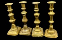 Auktion 369<br>5x div. alte Messing Kerzenhalter, letztes Foto 5.Leuchter H-ca. 22 cm