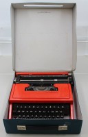 Auktion 369<br>Olivetti Dora Schreibmaschine, 60/70er Jahre