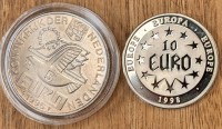 Auktion 369<br>2x Medaillen, 10 und 5 Euro, wohl versilbert, Vor Euro-Zeit