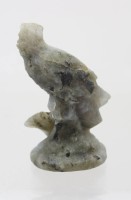 Auktion 369 / Los 15156 <br>Adlerfigur aus Labradorit, ca. H-6,5cm