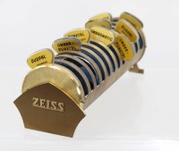 Auktion 369 / Los 16122 <br>antikes optometrisches Werkzeug-Set zur Messung der Sehkraft, Zeiss