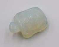 Auktion 369<br>kleine Schlidkr&ouml;te, Opalit, ca. H-2,3cm L-5cm