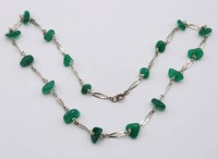 Auktion 369<br>835er Silberkette mit gr&uuml;nen Steinen, zus. ca. 22,9gr., L-59cm
