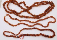 Auktion 369<br>3x div. Bernsteinketten, je endlos gearbeitet, zus. 177,3gr.
