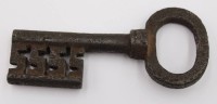Auktion 369<br>antiker Kirchenschl&uuml;ssel, wohl 18. Jhd. , Altersspurebn, ca. L-13,5cm