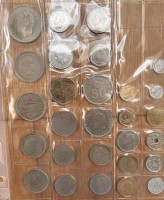 Auktion 369<br>Blatt mit 28 M&uuml;nzen Spanien, auch einige Silber?, von 1 bis 100 Pesetas