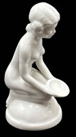 Auktion 369<br>kl. Art Deco M&auml;dchenfigur, weiss, H-9,5 cm