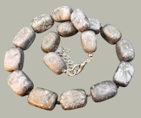 Auktion 369<br>massive Stein Halskette?L-ca. 46 cm, ca. 160 gr