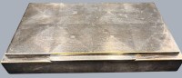 Auktion 369<br>gr. versilberte Zigarrendose, Holzboden, H-3,5 cm, 20x11 cm