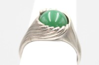Auktion 369<br>835er Silber-Ring, gr&uuml;ner Stein, offen Schiene, ca. 6,1gr.