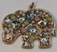Auktion 369<br>gr. goldfarbener Anh&auml;nger "Elefant" mit Farbsteinen, 4x5 cm