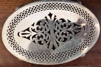Auktion 369<br>0valer, versilberter Untersetzer, wohl England, 18x12 cm