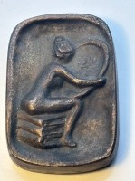 Auktion 370<br>kl. Bronze Platte erotischer Szene, ca. 7x4,5 cm, B-1,1 cm, ca. 320 gr