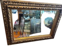 Auktion 370<br>grosser Wandspiegel mit breitem Stuckrahmen, Rahmen alt und gut erhalten, RG 105x137 cm, ca. 25 kg