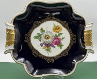 Auktion 370<br>gr. Prunkplatte "Weimar" Kobalt mit Gold und Blumen, 33x29 cm, Handarbeit