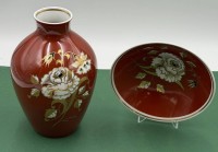 Auktion 370<br>grosse Vase und passende Schale "Wallendorf" Goldrelief handgemalt, H-25 cm, Schale D-21 cm
