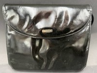 Auktion 370<br>schwarze Lack Handtasche Novabell, ungetragen, 21x18 cm