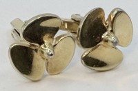 Auktion 370<br>Paar Manchettenkn&ouml;pfe in Form einer Schiffsschraube, vergoldetr