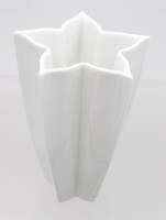 Auktion 370 / Los 8035 <br>kl. Vase, Hutschenreuther, Serie Flower Stars, Wei&szlig;porzellan, ca. H-11cm